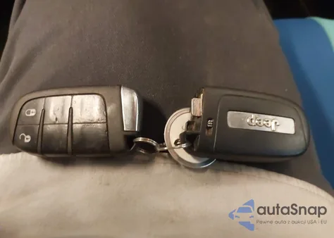 2015 Jeep Renegade Limited из США, поврежденный, VIN ZACCJADT2FPB38484